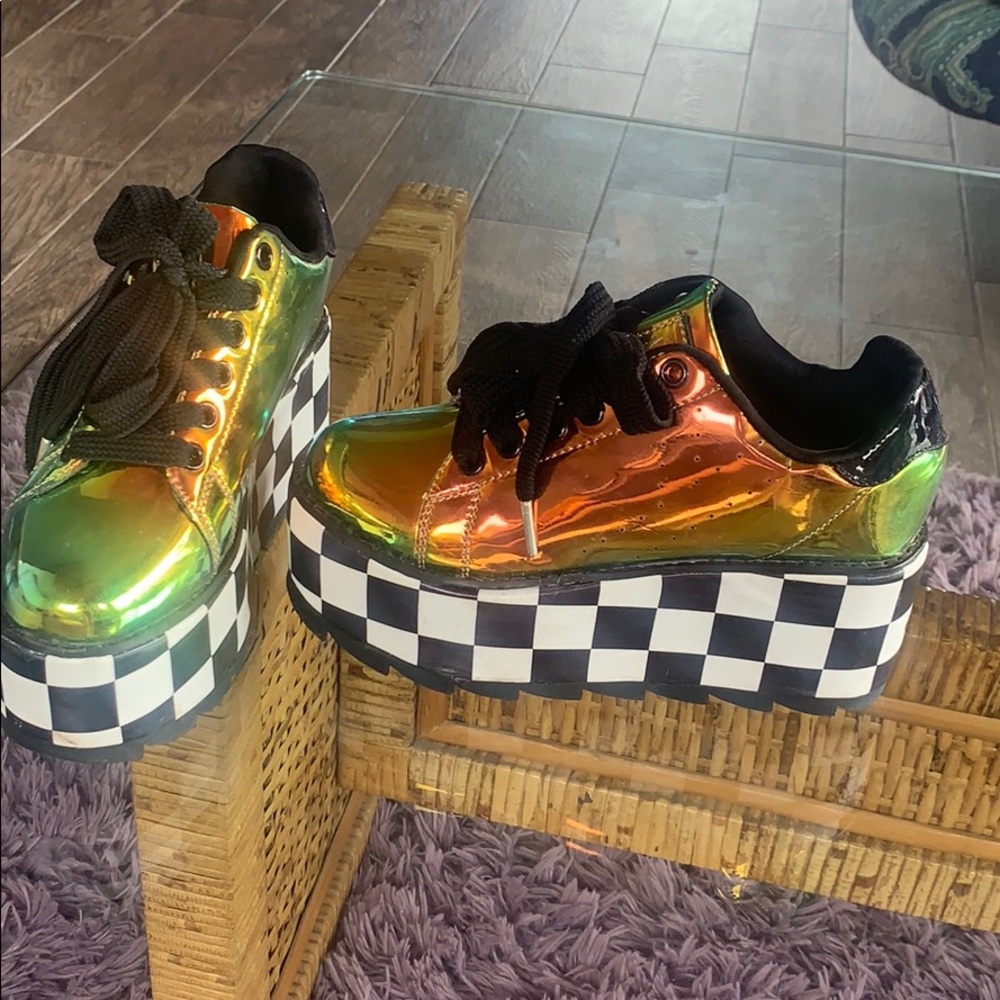 Platform sneakers